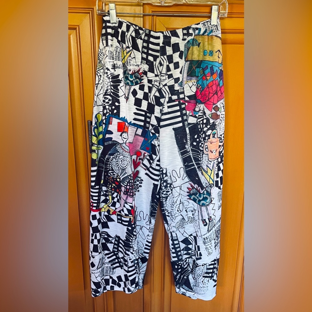 Fashion pant.
